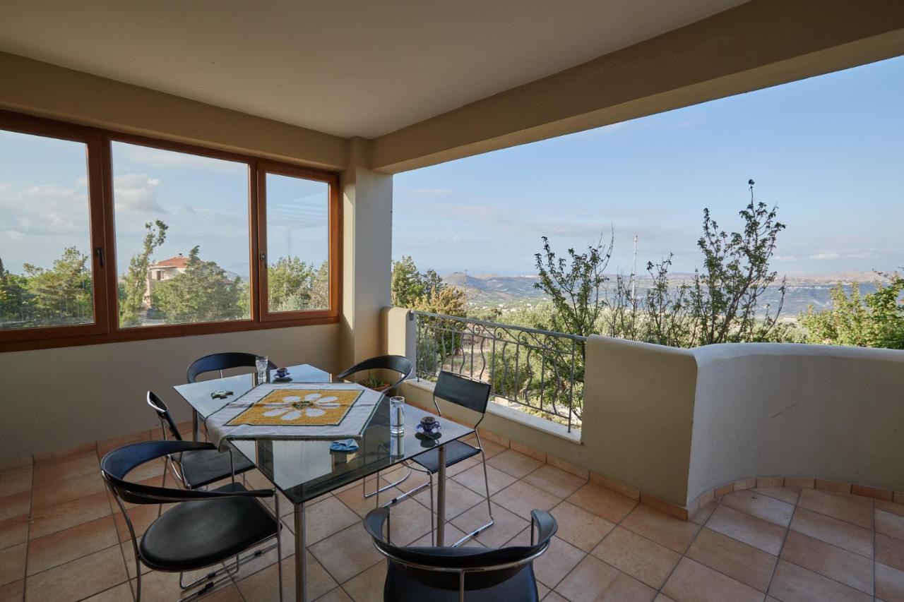 Aletraki -Off-Grid Retreat Above Heraklion, Peaceful Views Арханес Екстериор снимка