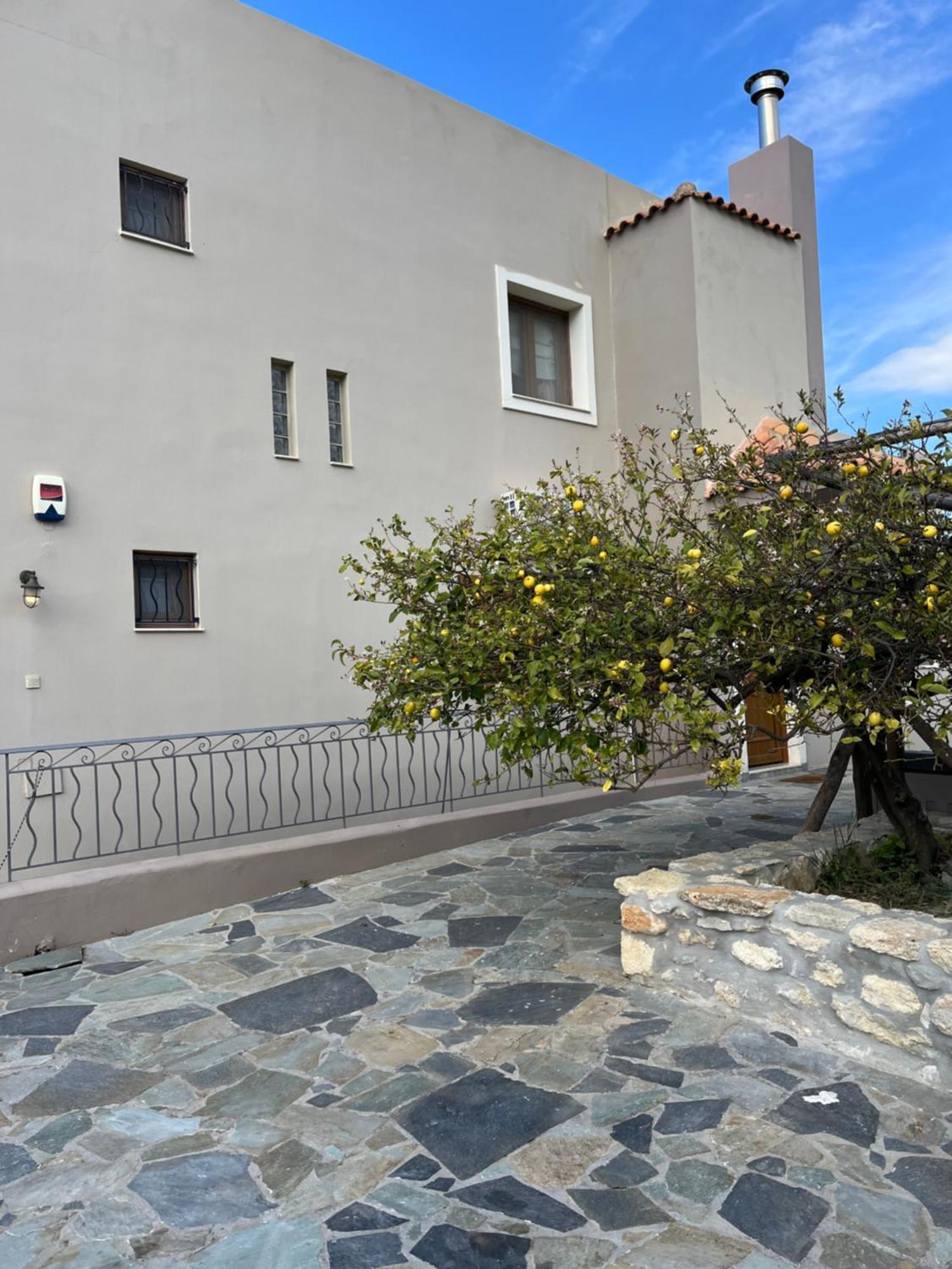 Aletraki -Off-Grid Retreat Above Heraklion, Peaceful Views Арханес Екстериор снимка